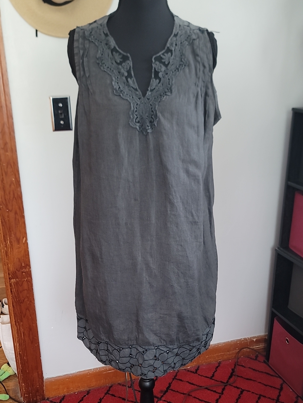 Carla Conti Sleeveless Charcoal Embroidered V-Neck Dress Size xsmall
